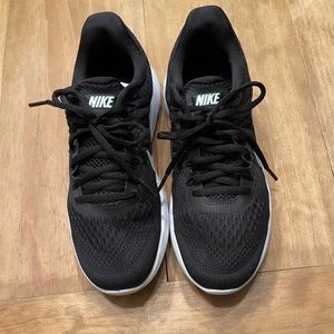 Women’s Nike shoes